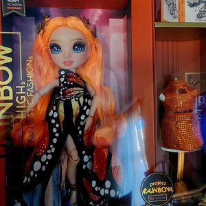 Rainbow High Poppy Rowan Fashion Runway NIB Doll